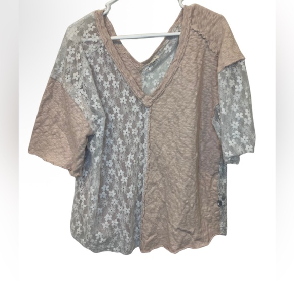 POL Tops - NWOT POL Women’s Pink Floral Lace Top Size Medium